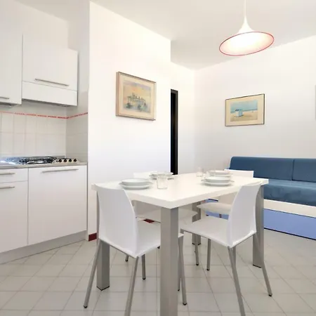 Condominio Clyo * Бибионе